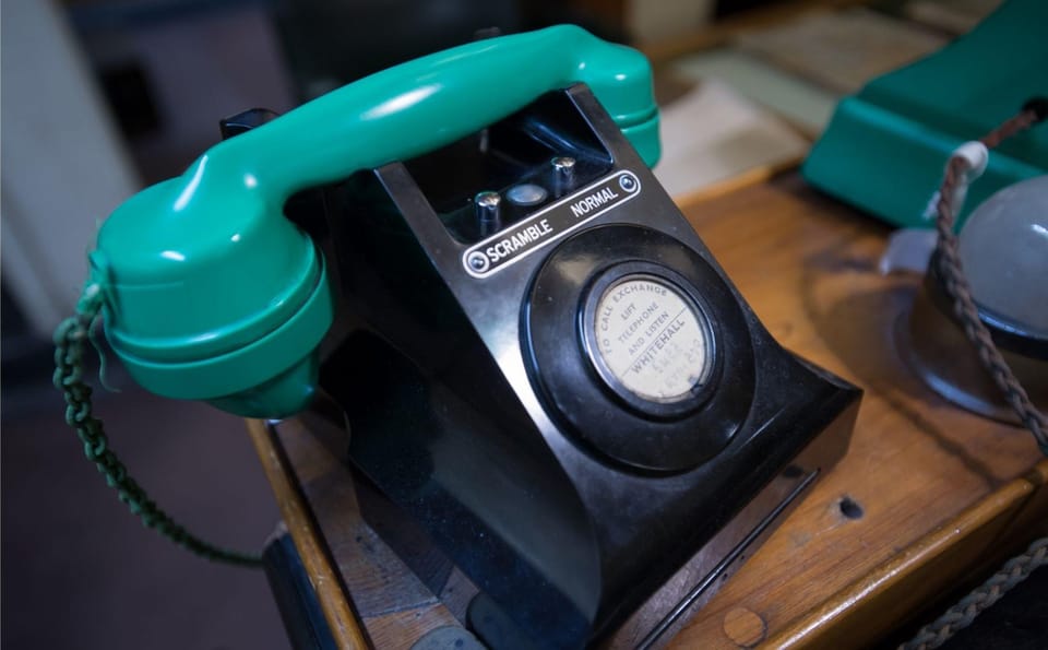 London: Churchill War Rooms Ticket & Political London Audio - How the audio guides work: headphones, QR codes, and pacing