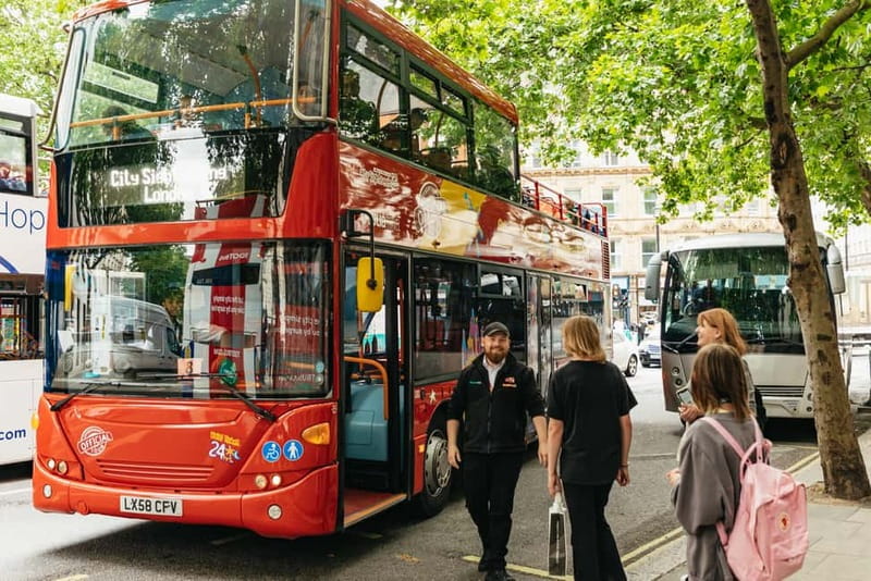 London: City Sights Hop-On Hop-Off Bus & Bookable Extras - Getting on and off without wasting time (and why the staff matter)