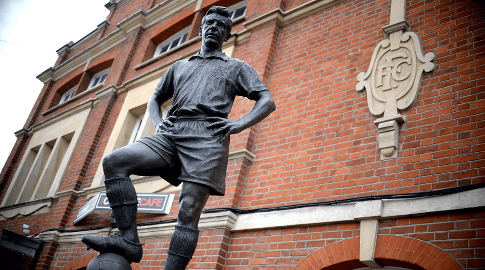 London: Craven Cottage Guided Tour at Fulham Football Club - Johnny Haynes Stand: The Old Bones of English Football