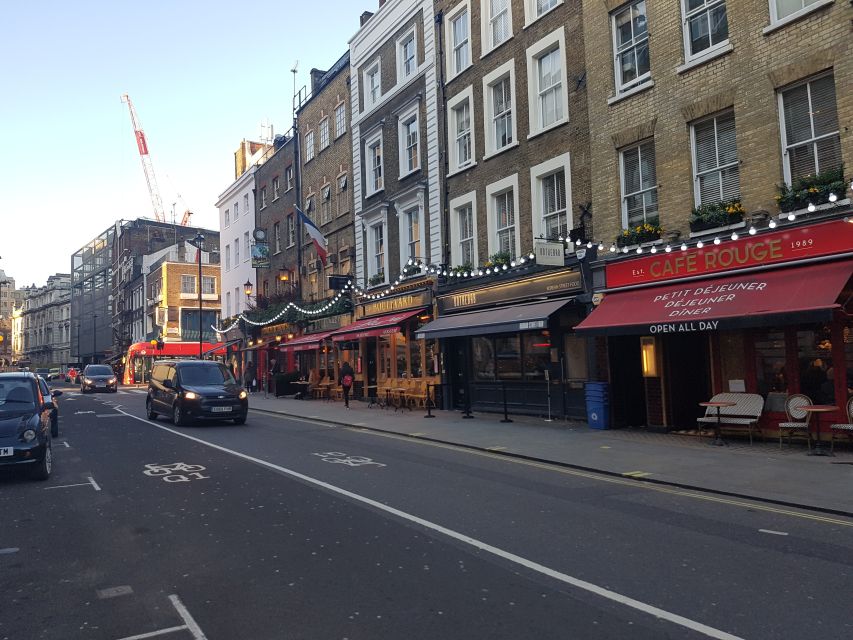 London: Custom Private Tour by Car - Royal and West End sights in one pass: Buckingham, 10 Downing, Westminster