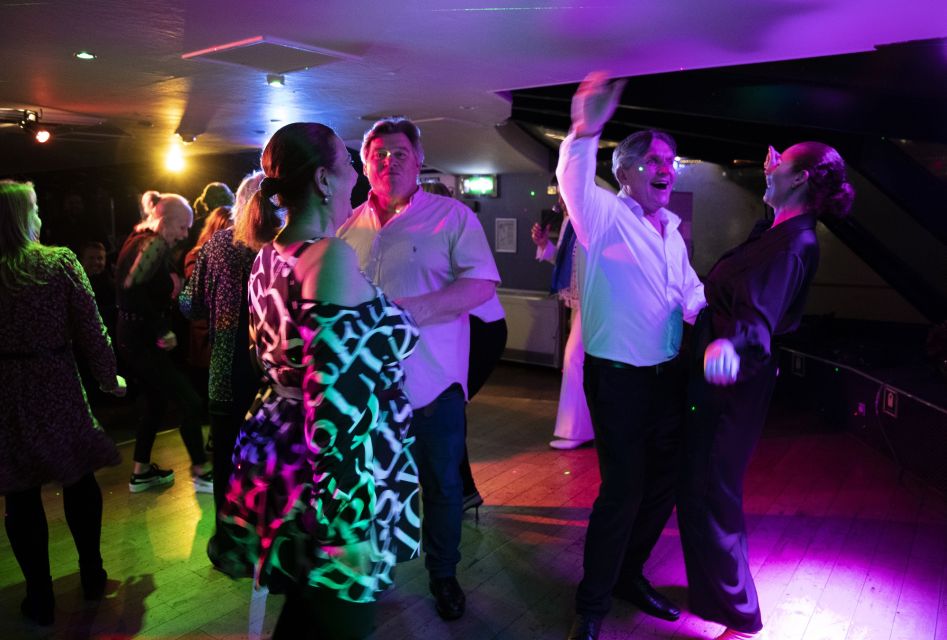 London: Dinner Cruise with Elvis Tribute on the Thames River - What You’ll Love Most (and Who Should Book)