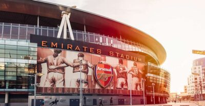 London: Emirates Stadium Entry Ticket and Audio Guide - Your 90-minute circuit: changing room, tunnel, dugout