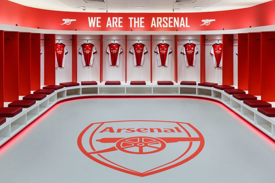 London: Emirates Stadium Entry Ticket and Audio Guide - Arsenal Museum: where the club story turns into objects