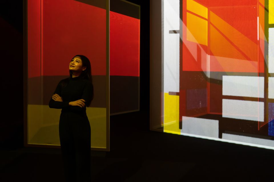 London: Entry Ticket to Frameless Immersive Art Experience - Sitting, pacing, and how to make the rooms work for your group