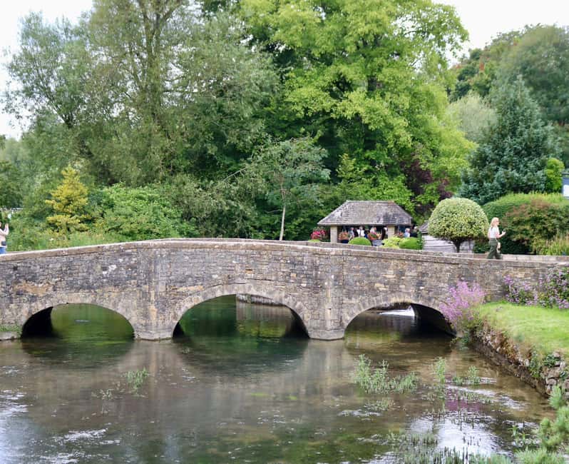 London: Full Day Cotswolds Tour with Shakespeare's Stratford - Dover’s Hill and Broadway Tower: short stops, big views