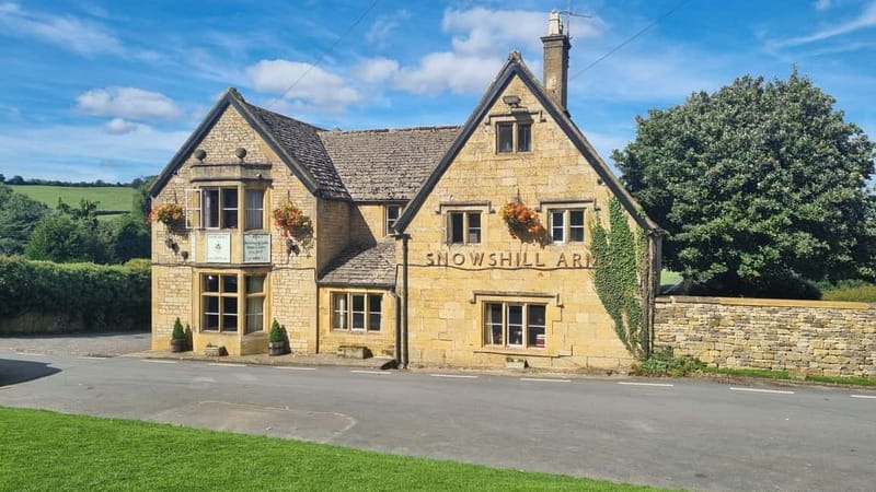 London: Full Day Cotswolds Tour with Shakespeare's Stratford - Bourton-on-the-Water: the Windrush walk you’ll remember