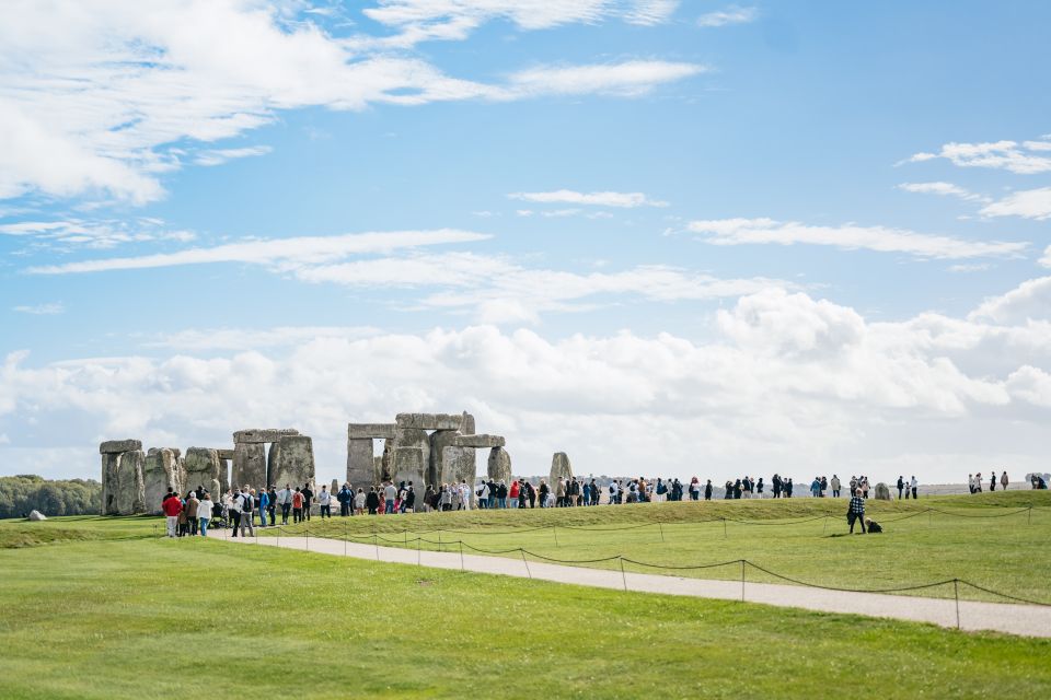 London: Full-Day Windsor, Stonehenge, and Oxford Tour - Oxford on Foot: Dreaming Spires and Scholar Stories