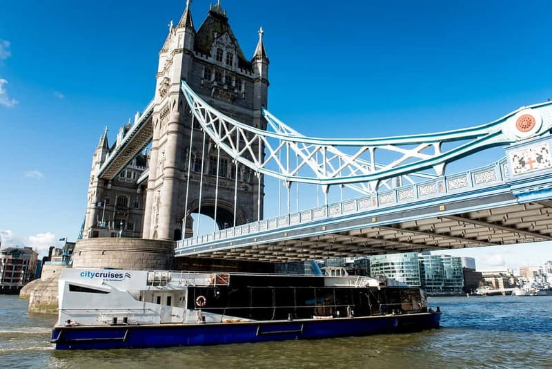 London: Fully Flexible River Thames Sightseeing Pass - Onboard Comfort and Commentary: Heated saloons, open decks, and English storytelling