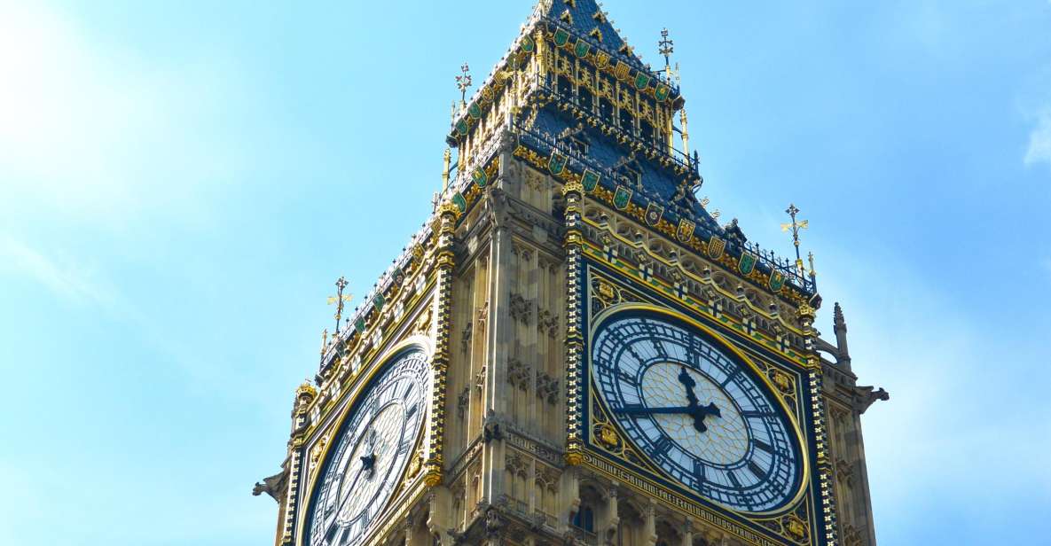 London: German-Speaking Guided Tour of Westminster - The Mall: walking the street the King uses