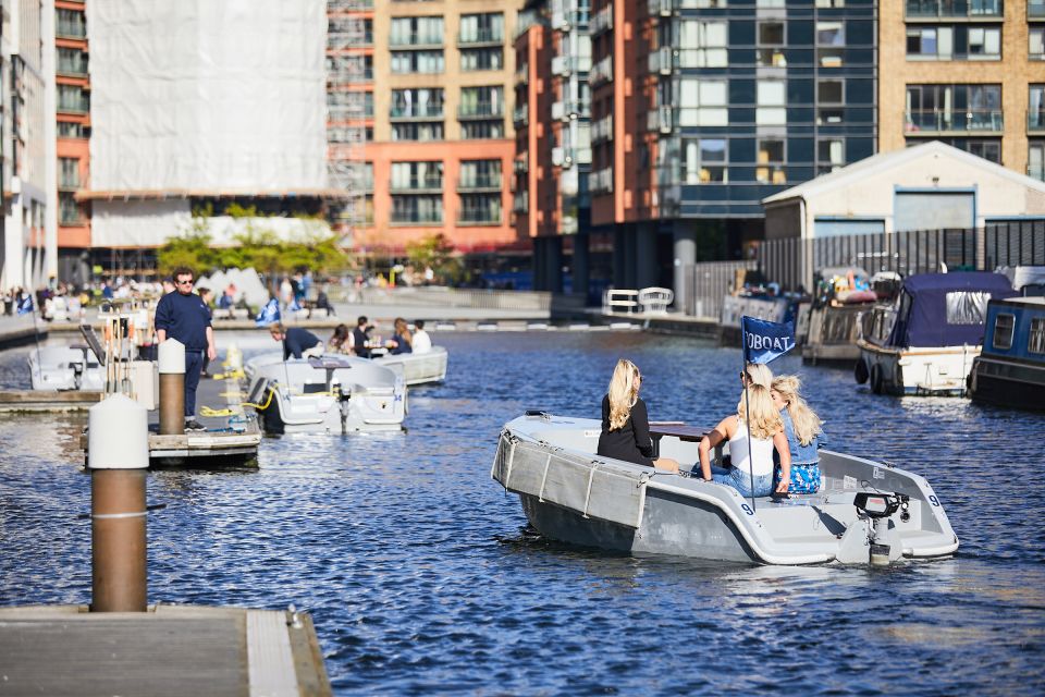 London: GoBoat Rental for Regent's Canal & Paddington Basin - Getting ready at Paddington Basin and taking the controls