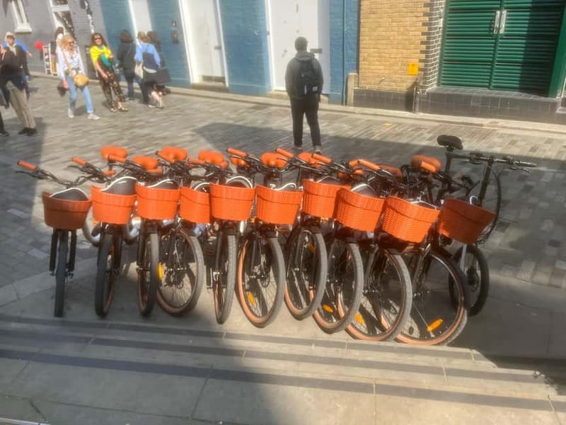 London: Guided E-bike Tour - St. Paul’s Cathedral views: an easy “wow” moment on the way