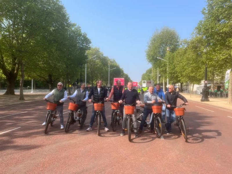 London: Guided E-bike Tour - London Bridge and Tower Bridge: finishing with the Thames big finish