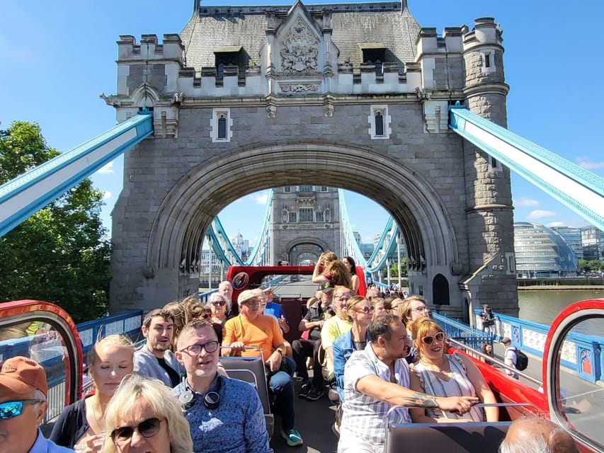 London: Guided Sightseeing Tour on a Vintage Open-Top Bus - Royal Courts of Justice to St Paul’s: A First Taste of London’s Scale