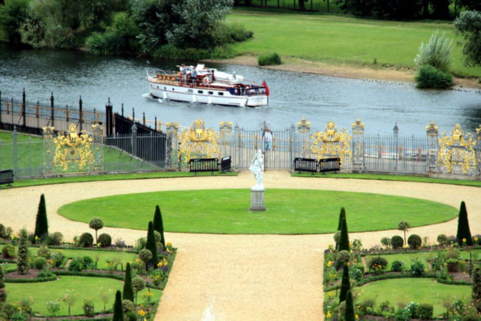 London: Hampton Court to Richmond River Thames Cruise - Cruising Through the Quiet Stretch: Wildlife and Riverside Homes