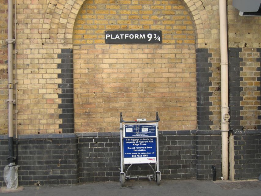 London: Harry Potter 3-Hour Private Walking Tour - Leadenhall Market and Millennium Footbridge: the film flavor you can feel