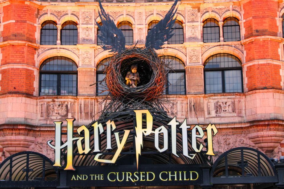 London: Harry Potter Filming Locations Sightseeing Tour - City of London School: the real-life thread to the Boy Who Lived