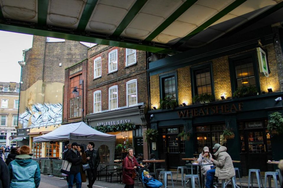 London: Harry Potter Filming Locations Sightseeing Tour - Borough Market finale: Leaky Cauldron and the Knight Bus drop-off