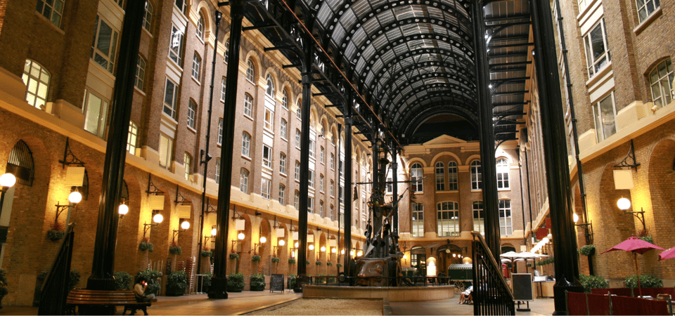 London: Harry Potter Movie Location Tour with an APP - Platform 9¾ and the Hogwarts Express moment you can walk toward