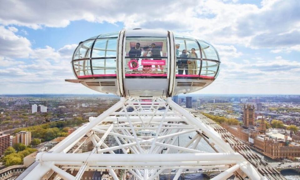 London: Harry Potter Tour & London Eye w/ Fast Track Tickets - Starting at King’s Cross: Platform 9 ¾ photo timing reality check