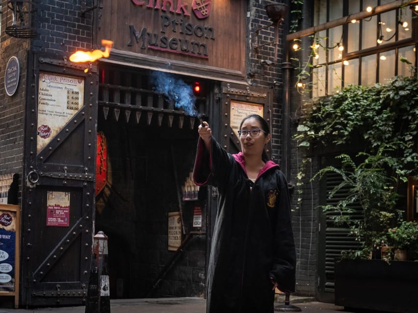 London: Harry Potter Tour & The London Dungeons Tour - Palace Theatre stop: a smart bridge to the Cursed Child