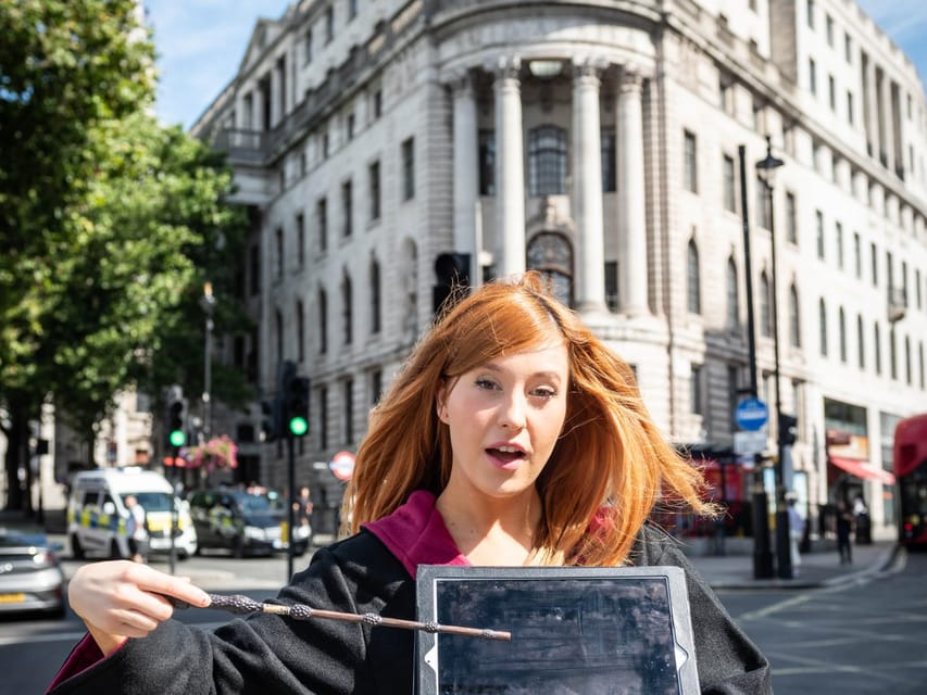 London: Harry Potter Tour & The London Dungeons Tour - House of Spells: your dedicated shopping slice