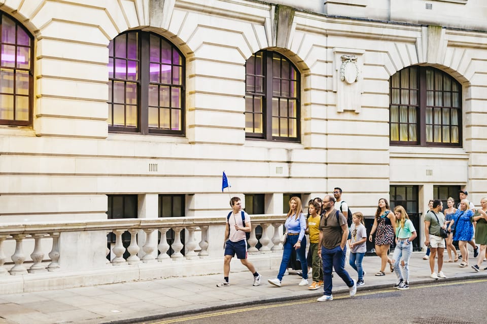 London: Harry Potter Walking Tour in German - Leaky Cauldron to Knockturn Alley: wizarding scenes woven into iconic streets