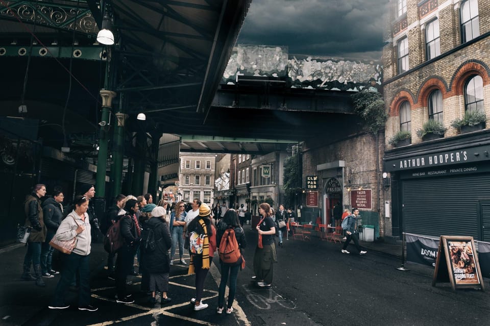 London: Harry Potter Walking Tour in German - Finish near Palace Theatre and grab 10% off at House of Spells