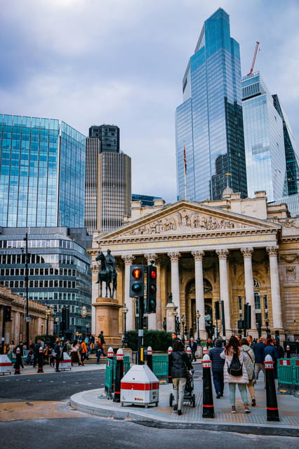 London: Hidden Secrets Of The City Guided Walking Tour - Quick hits before you lace up