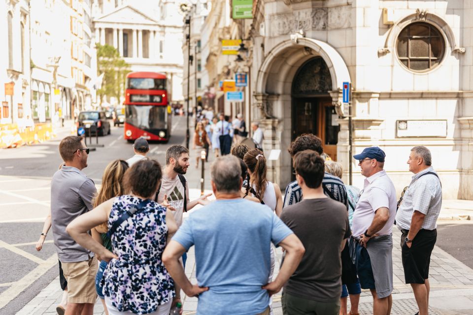 London: Historic Pubs of Central London Walking Tour - How guides shape the vibe: humor, inclusion, and order-of-operations
