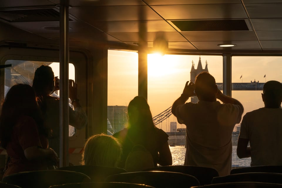 London: Hop-On Hop-Off 1-Day River Sightseeing Adventure - Hopping plan for iconic sights: Westminster, Tower Bridge, and Greenwich