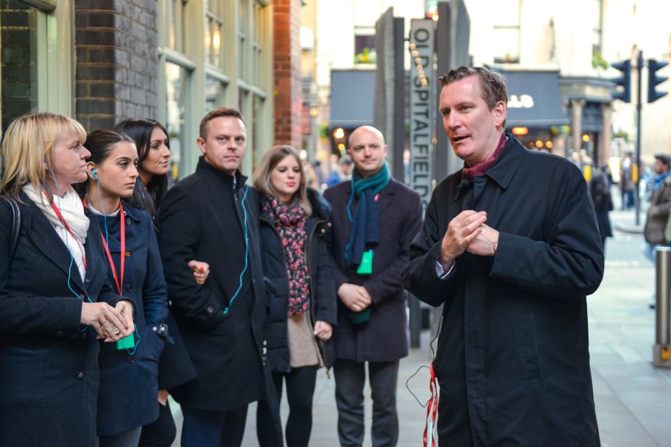 London: Jack The Ripper Tour with Ripper-ologist - The audio headset: how live sound improves the whole route