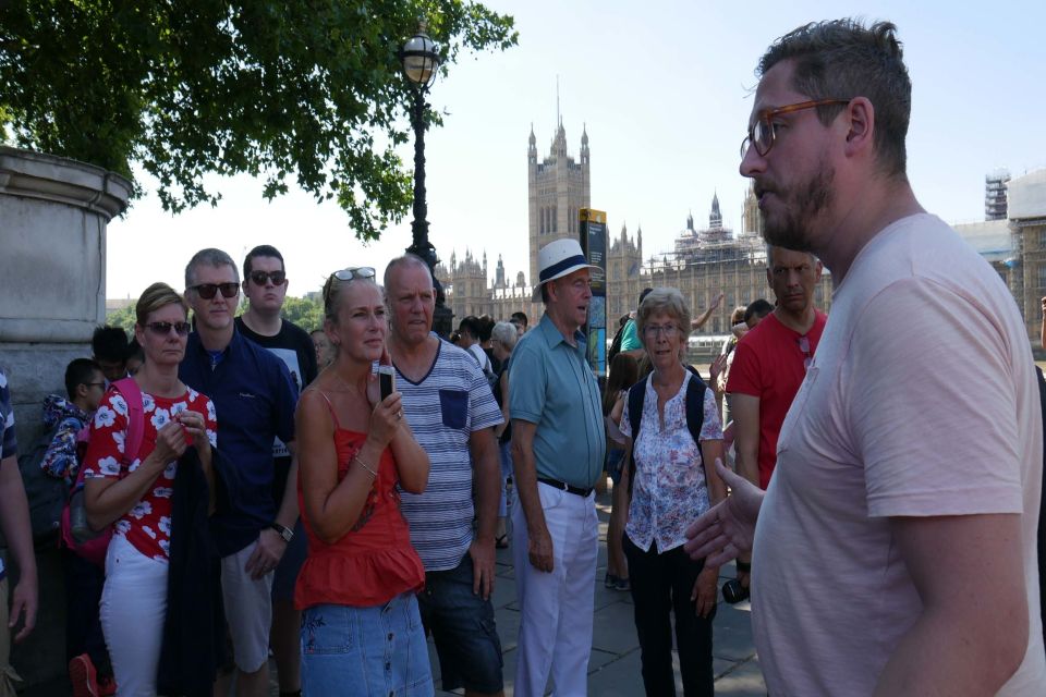 London: James Bond Filming Locations Bus Tour - The filming spots that make you stop and look twice