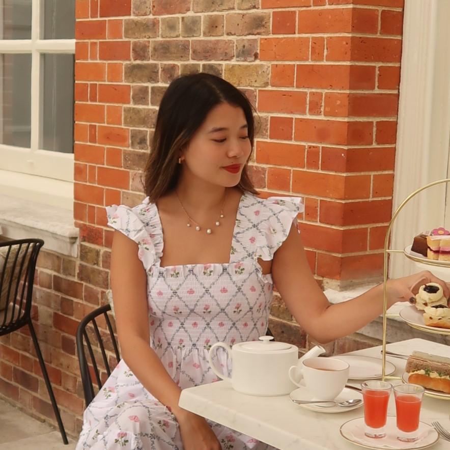 London: Kensington Palace Gardens Tour with Royal High Tea - The Gardens Walk Pace: About an Hour of Movement