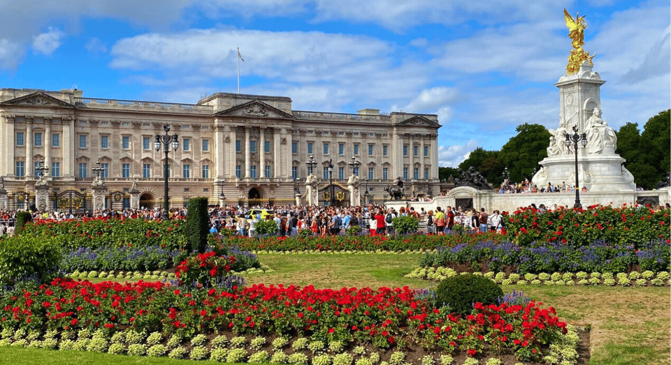 London: London Sightseeing Walking Tour with 30+ Sights - Key things to know before you go