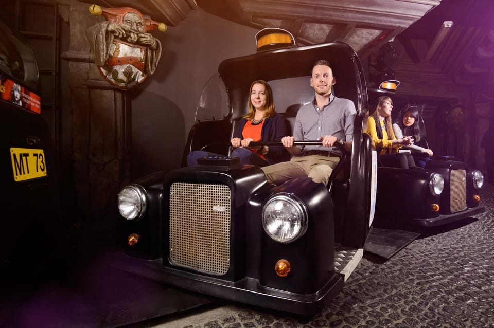 London: Madame Tussauds Fast Track Entry & Champagne Bar - Timing and logistics inside your 2.5-hour window