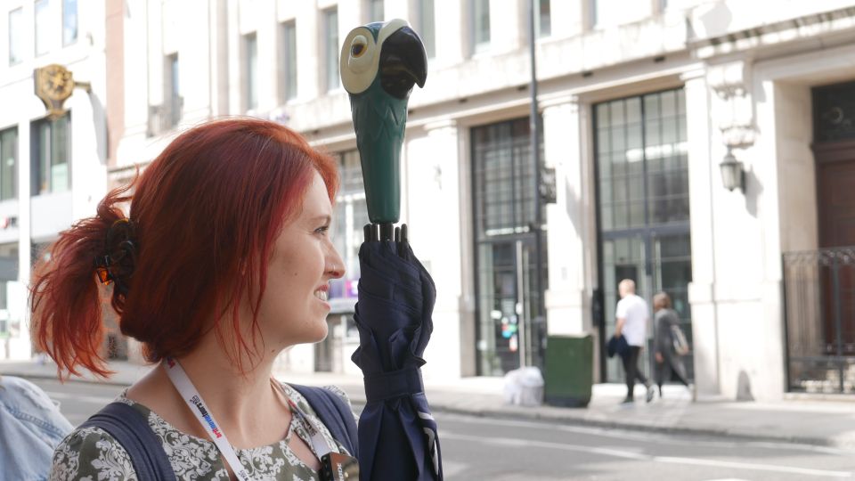 London: Mary Poppins Walking Tour - The Bank ending: where the kite story meets the real setting