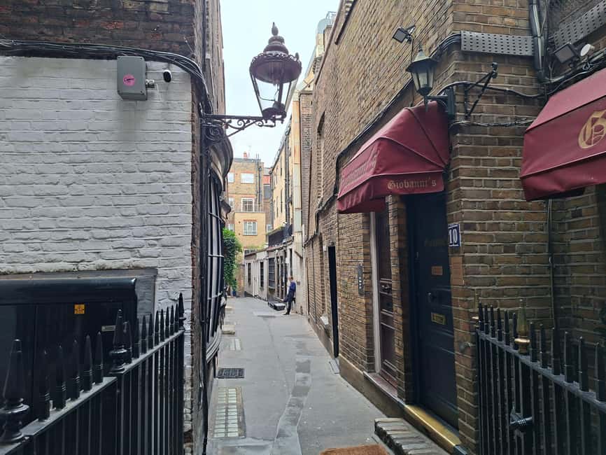 London: Mary Poppins Walking Tour - How the Temple Tube start shapes your day