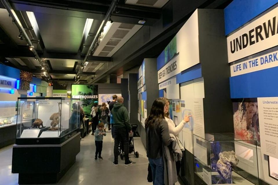 London: Natural History Museum Private Tour & Skip the line - Who should book this private Natural History Museum tour?