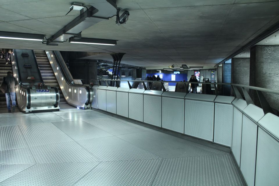 London: Private Underground and Tube Tour - Ghost Stations: The Eerie Part That Teaches Real History