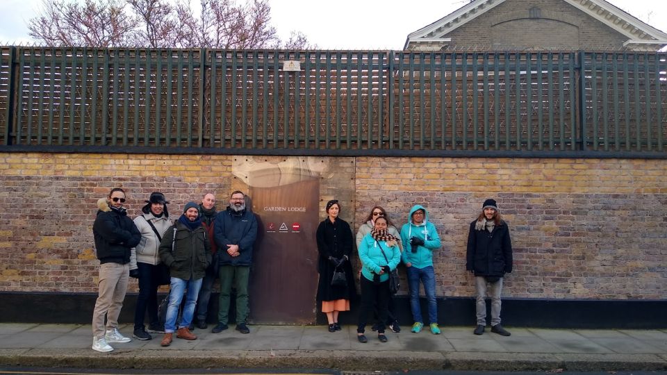 London: "Queen" Highlights Walking Tour - What to bring and how to walk it comfortably (rain or shine)