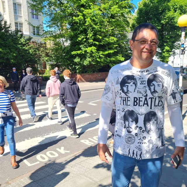 London: Rock N Roll Beatles Private Black Cab Tour - Savile Row to Carnaby Street: Swinging London Without the Hard Miles