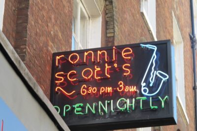 London: Rock 'n' Roll History Tour - Where to meet and when to show up (so you don’t miss the start)