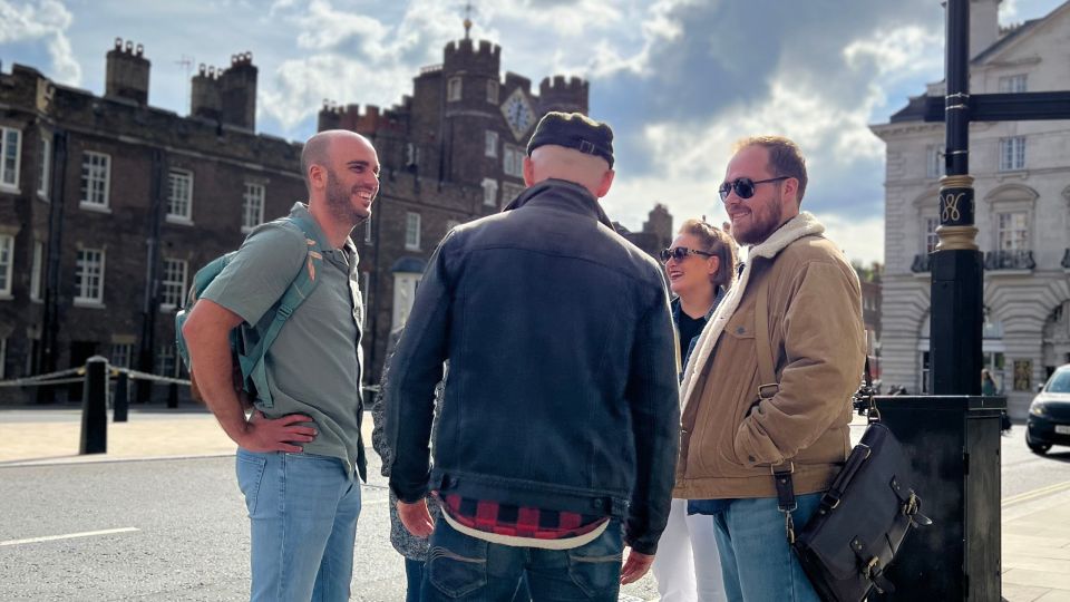 London: Royal Historic Pubs Walking Tour - What to Bring (and How to Survive the Rain)