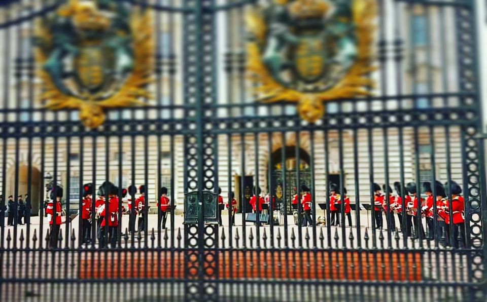 London: Royalty Walking Tour with Changing of The Guard - Price and value: is $33 for 3 hours a good deal?
