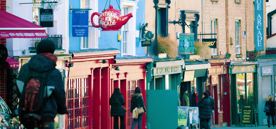 London: Self-Guided Notting Hill Walking Tour with an APP - Elgin Crescent and Lansdowne Crescent: crescents built for photos