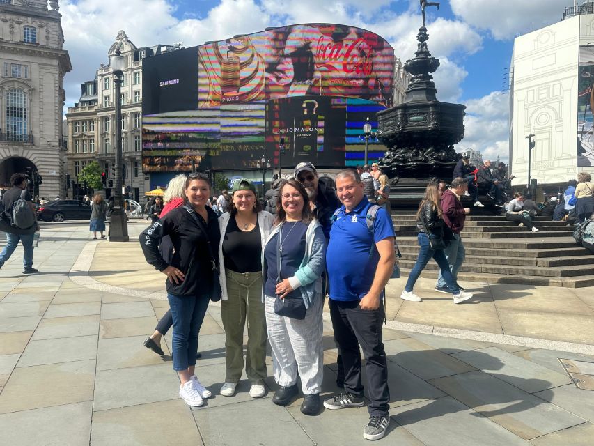 London: Sightseeing Black Cab Tour with Hotel Pickup - Trafalgar Square and Nelson’s Column: a quick history lesson you can see