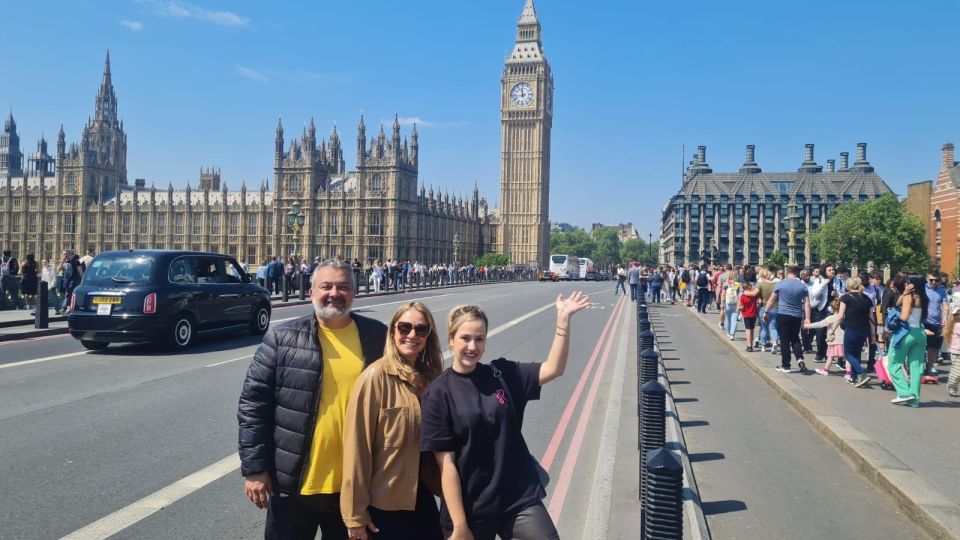 London: Sightseeing Black Cab Tour with Hotel Pickup - Tower Bridge and the Thames: the skyline payoff