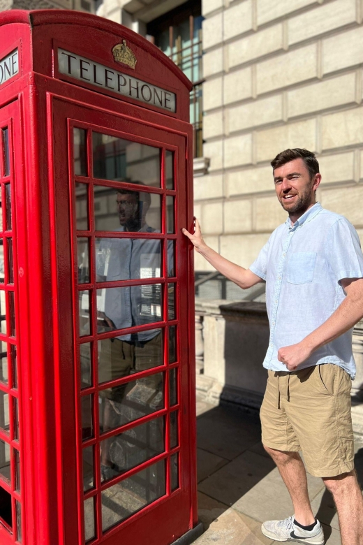 London: Sightseeing Tour - in clear, slow English - Big Ben and Parliament Square: closing with a classic view