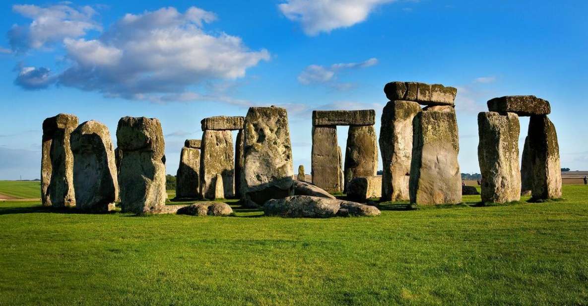 London: Stonehenge, Stratford-Upon-Avon, and Bath Day Trip - Stratford-upon-Avon: Shakespeare’s town, Holy Trinity, and the river setting