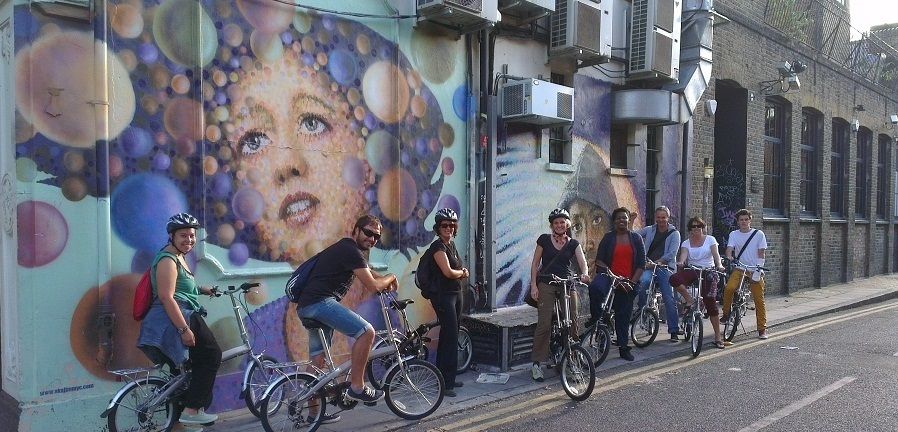 London: Street Art Bike Tour - Brick Lane: photo stops and the first big art “hit”